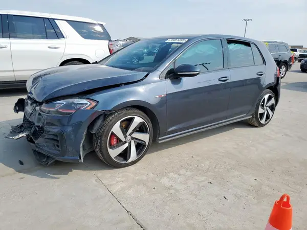 3VW447AU3JM274062 2018 VOLKSWAGEN GTI - Image 1