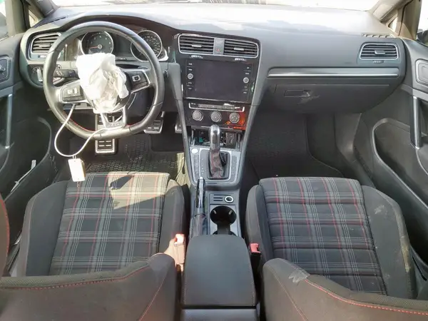 3VW447AU3JM274062 2018 VOLKSWAGEN GTI - Image 8