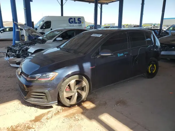 3VW447AU3JM283988 2018 VOLKSWAGEN GTI - Image 1