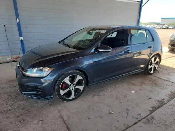 3VW447AU3JM289855 2018 VOLKSWAGEN GTI - Image 1