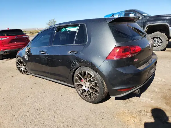 3VW447AU4GM015394 2016 VOLKSWAGEN GTI - Image 2