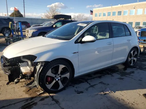 3VW447AU4GM051599 2016 VOLKSWAGEN GTI - Image 1