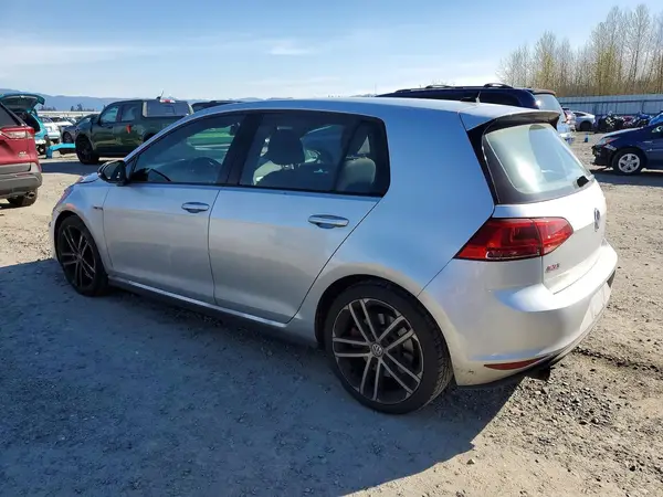 3VW447AU4HM013520 2017 VOLKSWAGEN GTI - Image 2