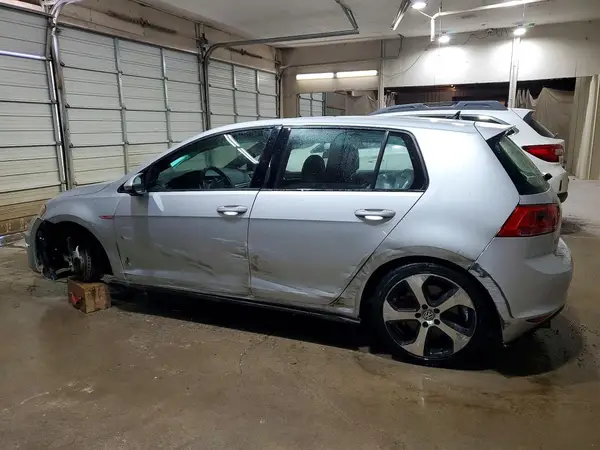 3VW447AU4HM052043 2017 VOLKSWAGEN GTI - Image 2