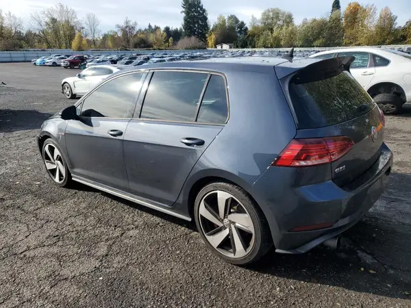 3VW447AU4JM256931 2018 VOLKSWAGEN GTI - Image 2