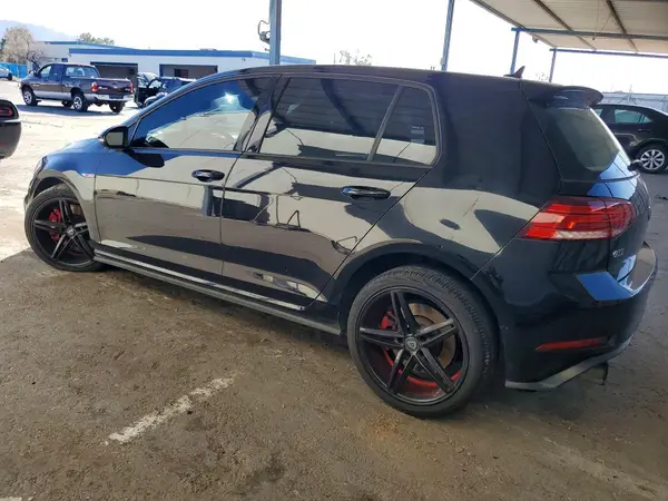3VW447AU4JM281411 2018 VOLKSWAGEN GTI - Image 2