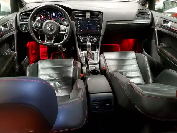 3VW447AU4JM289749 2018 VOLKSWAGEN GTI - Image 8