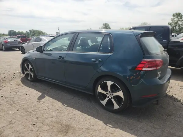 3VW447AU4JM294191 2018 VOLKSWAGEN GTI - Image 2