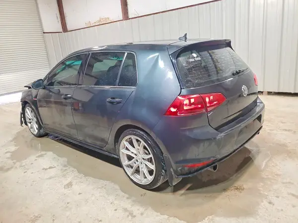 3VW447AU5HM030570 2017 VOLKSWAGEN GTI - Image 2