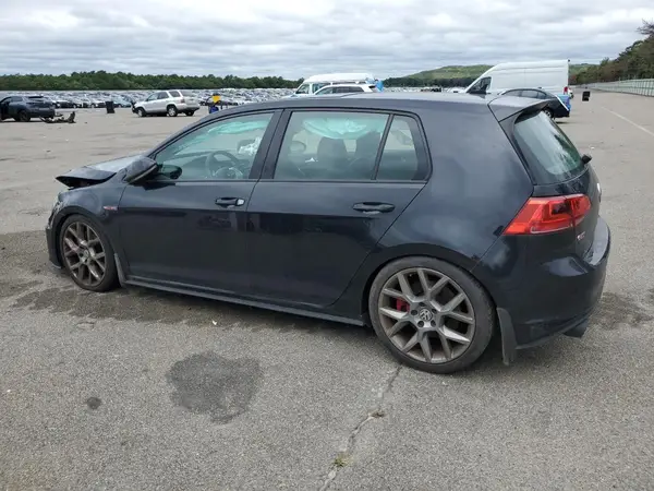 3VW447AU5HM043822 2017 VOLKSWAGEN GTI - Image 2