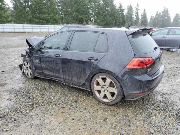 3VW447AU5HM058966 2017 VOLKSWAGEN GTI - Image 2