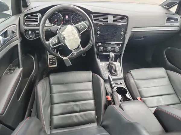 3VW447AU5JM272409 2018 VOLKSWAGEN GTI - Image 8