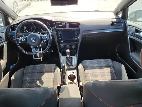 3VW447AU5JM280638 2018 VOLKSWAGEN GTI - Image 8