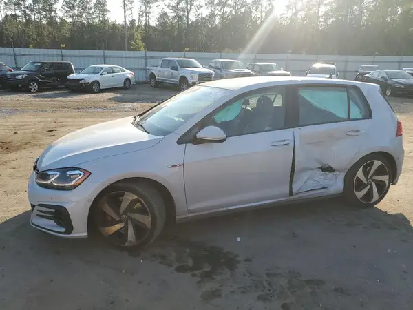 3VW447AU5JM285323 2018 VOLKSWAGEN GTI - Image 1