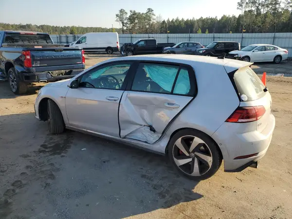 3VW447AU5JM285323 2018 VOLKSWAGEN GTI - Image 2