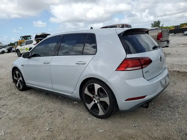 3VW447AU5JM289100 2018 VOLKSWAGEN GTI - Image 2