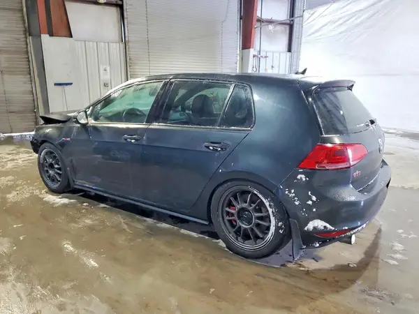 3VW447AU6GM034254 2016 VOLKSWAGEN GTI - Image 2