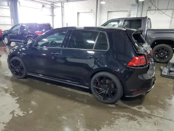 3VW447AU6HM031873 2017 VOLKSWAGEN GTI - Image 2