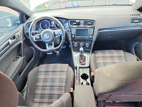 3VW447AU6HM038757 2017 VOLKSWAGEN GTI - Image 8