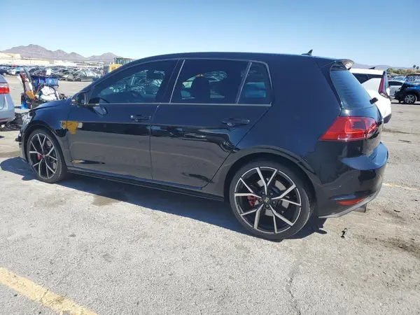 3VW447AU6HM065523 2017 VOLKSWAGEN GTI - Image 2
