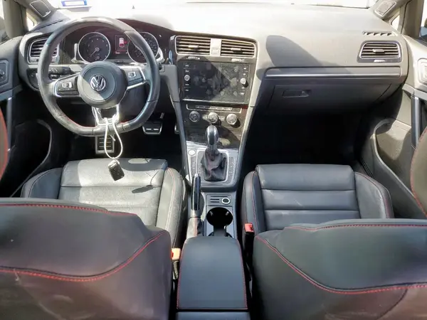 3VW447AU6JM271415 2018 VOLKSWAGEN GTI - Image 8
