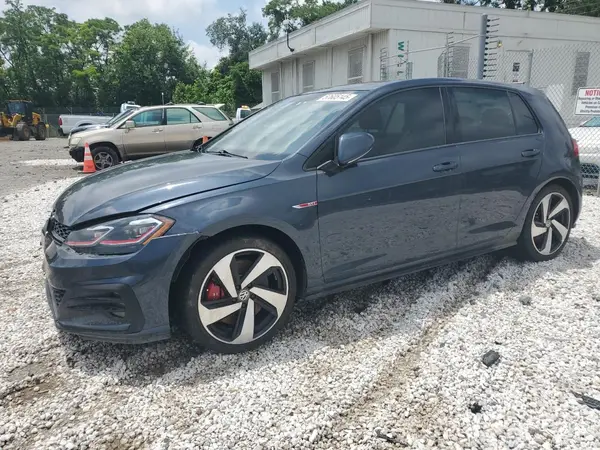 3VW447AU6JM296752 2018 VOLKSWAGEN GTI - Image 1