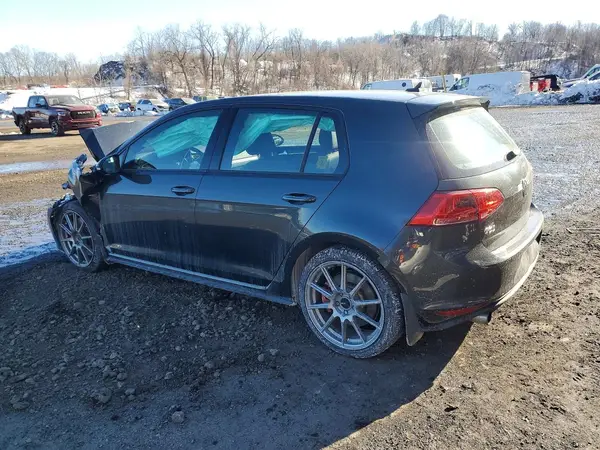 3VW447AU7GM061009 2016 VOLKSWAGEN GTI - Image 2