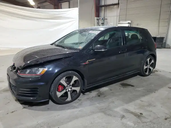 3VW447AU7HM004634 2017 VOLKSWAGEN GTI - Image 1