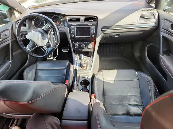 3VW447AU7HM018744 2017 VOLKSWAGEN GTI - Image 8