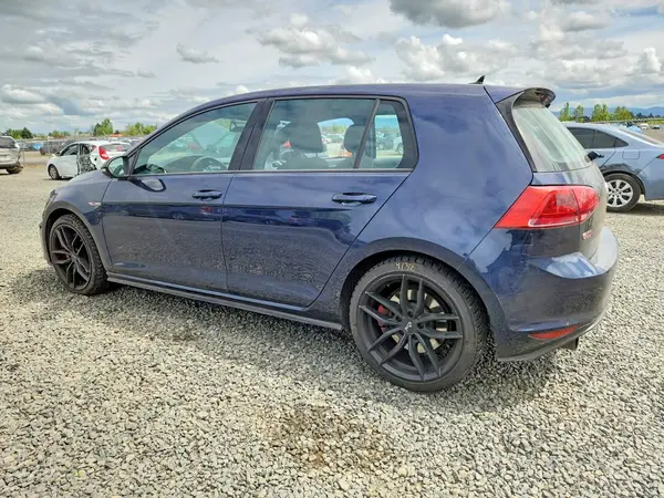 3VW447AU7HM044857 2017 VOLKSWAGEN GTI - Image 2