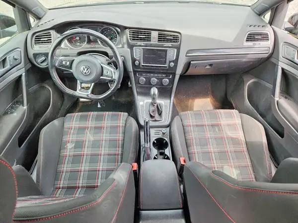 3VW447AU7HM044857 2017 VOLKSWAGEN GTI - Image 8