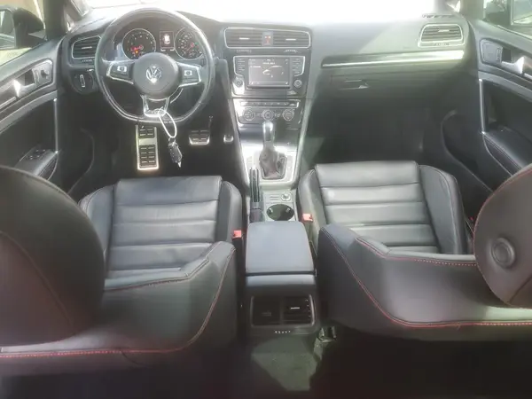 3VW447AU7HM055406 2017 VOLKSWAGEN GTI - Image 8