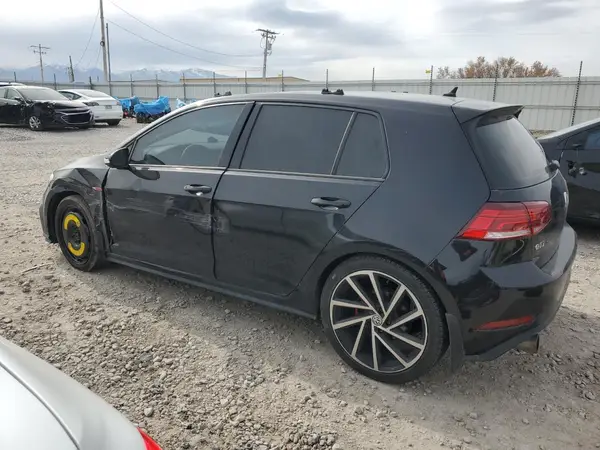3VW447AU7JM265879 2018 VOLKSWAGEN GTI - Image 2