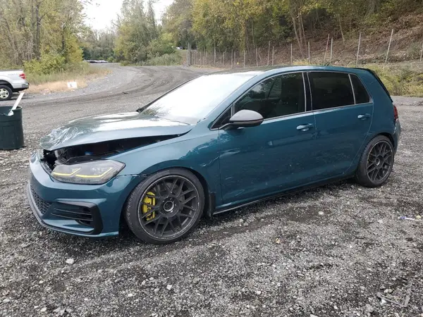 3VW447AU7JM268040 2018 VOLKSWAGEN GTI - Image 1