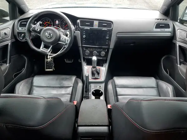 3VW447AU7JM268040 2018 VOLKSWAGEN GTI - Image 8