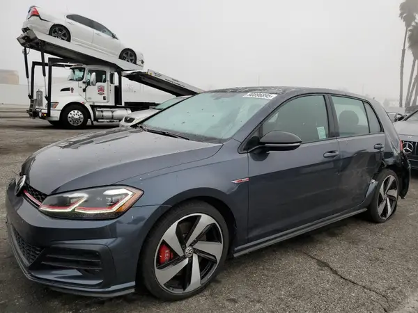 3VW447AU7JM276185 2018 VOLKSWAGEN GTI - Image 1