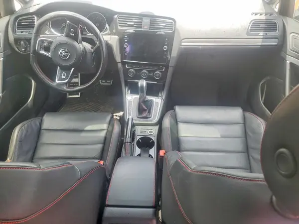 3VW447AU7JM277563 2018 VOLKSWAGEN GTI - Image 8