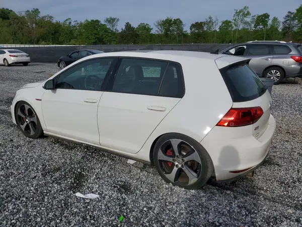 3VW447AU8GM051668 2016 VOLKSWAGEN GTI - Image 2
