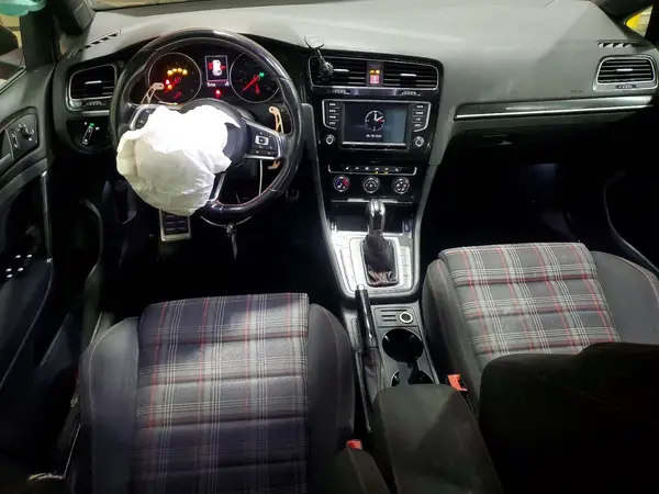 3VW447AU8HM005369 2017 VOLKSWAGEN GTI - Image 8