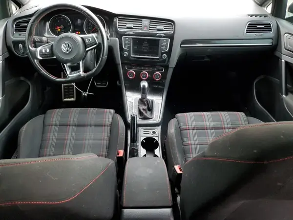 3VW447AU8HM009227 2017 VOLKSWAGEN GTI - Image 8