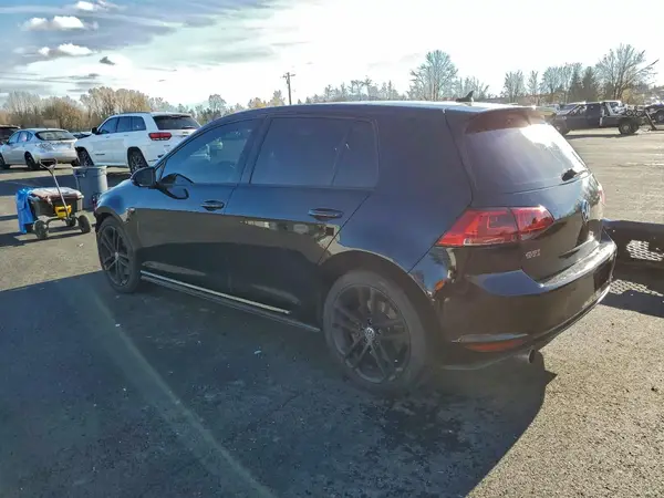 3VW447AU8HM023757 2017 VOLKSWAGEN GTI - Image 2