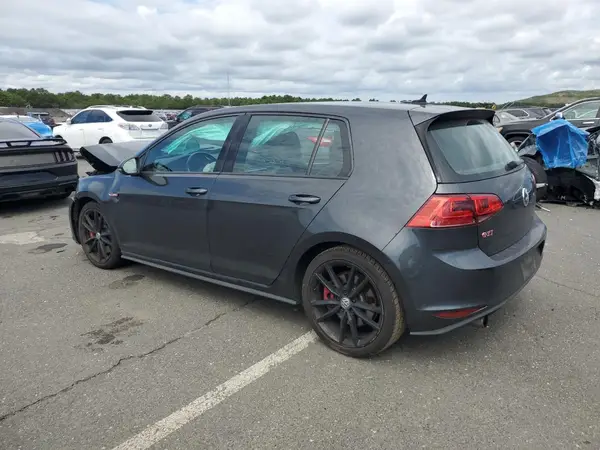 3VW447AU8HM027212 2017 VOLKSWAGEN GTI - Image 2