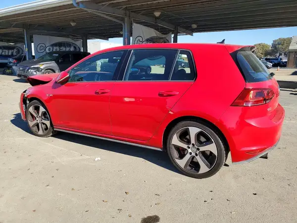 3VW447AU8HM069010 2017 VOLKSWAGEN GTI - Image 2