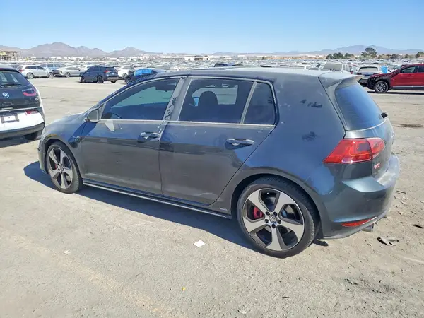 3VW447AU8HM069671 2017 VOLKSWAGEN GTI - Image 2