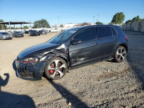 3VW447AU8HM073851 2017 VOLKSWAGEN GTI - Image 1