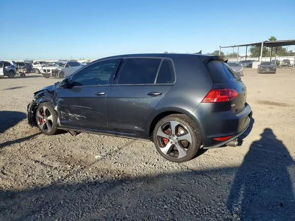 3VW447AU8HM073851 2017 VOLKSWAGEN GTI - Image 2