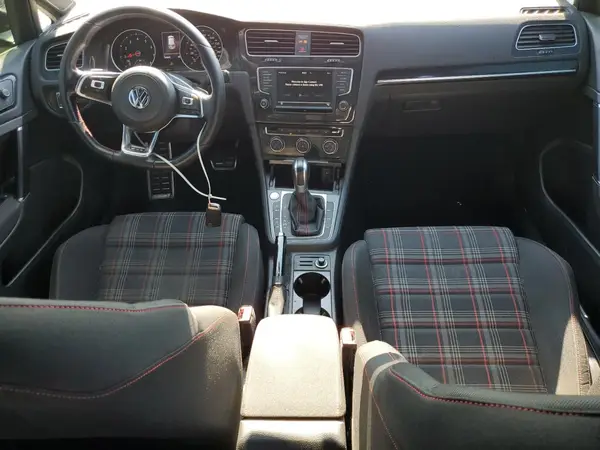 3VW447AU8HM074403 2017 VOLKSWAGEN GTI - Image 8