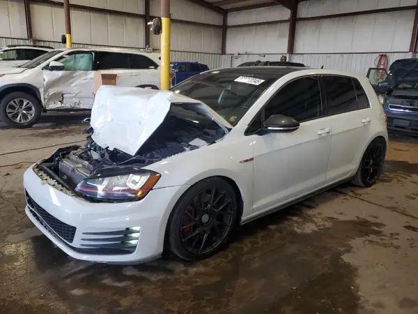 3VW447AU8HM076331 2017 VOLKSWAGEN GTI - Image 1