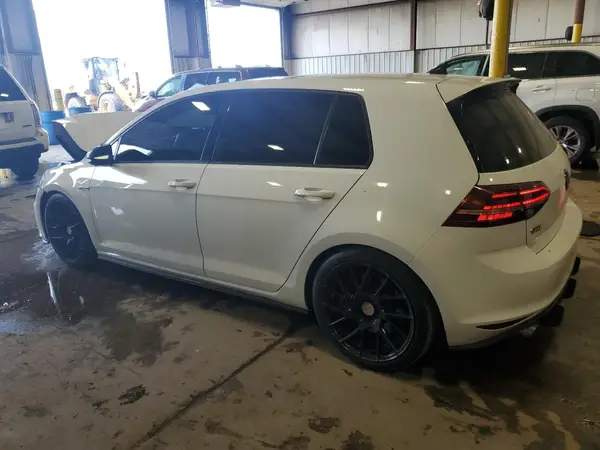 3VW447AU8HM076331 2017 VOLKSWAGEN GTI - Image 2