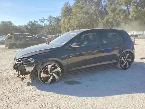 3VW447AU8JM263445 2018 VOLKSWAGEN GTI - Image 1